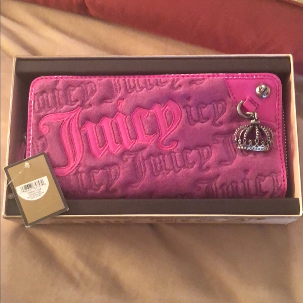 Brand new Juicy Couture wallet with box!